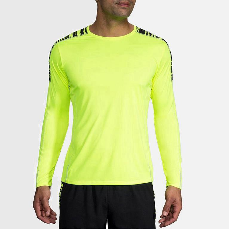 Camiseta Manga Longa Para Corrida Brooks Nightlife Masculino Brasil - Amarelas (87203LISP)